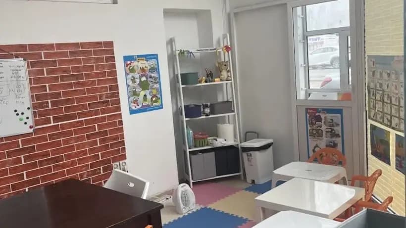 Залата в Овча купел — зала 2, до Метростанцията